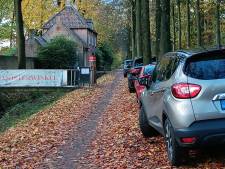 Ergernis groeit over schadelijk parkeren langs Oosterhoutse Kloosterdreef: ‘Te gek voor woorden’