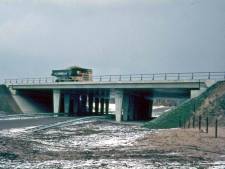 Brokkelt A1-viaduct bij Apeldoorn af door catastrofaal ongeval bij aanleg snelweg?