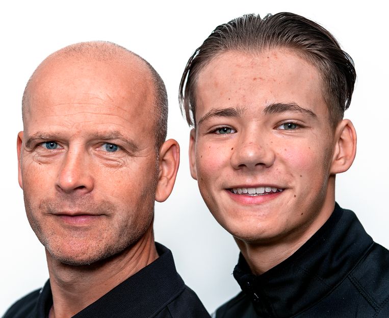 Vader Jurgen en zoon Zonta van den Goorbergh. Beeld Klaas Jan van der Weij / de Volkskrant