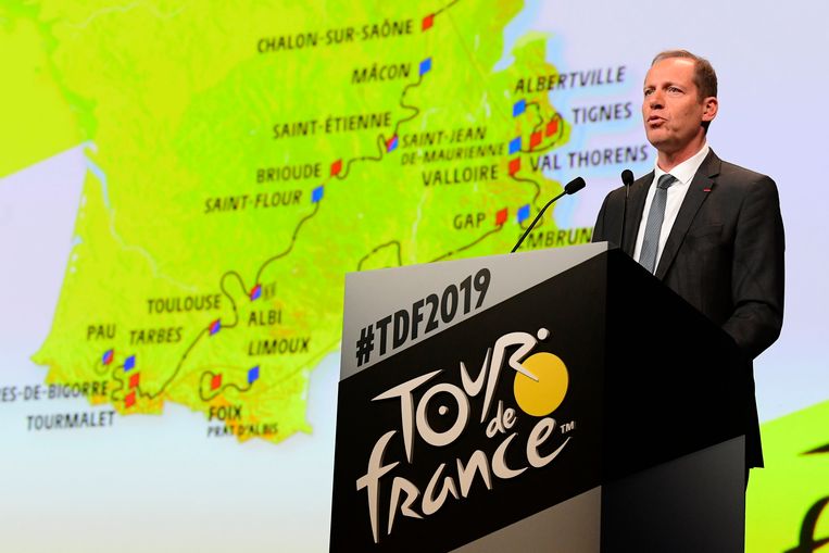 Christian Prudhomme, de organisator Tour de France, stelt het parcours voor. Beeld Photo News