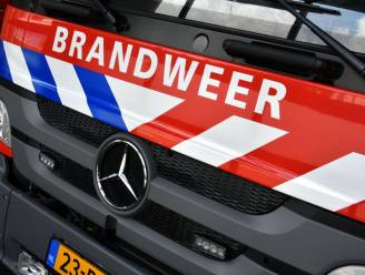 Bewoners Karel du Jardinstraat in Amsterdam ademen rook in bij middelbrand