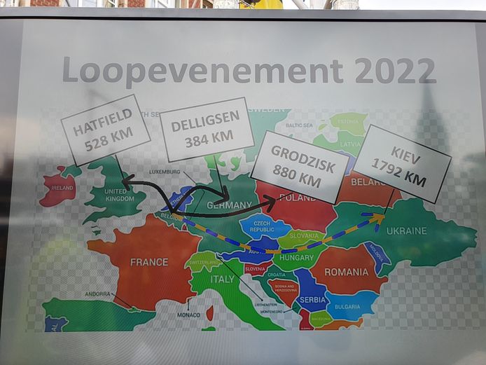 Zo'n 600 leerlingen van de twee basisscholen uit Merksplas deden mee aan de scholenloop.