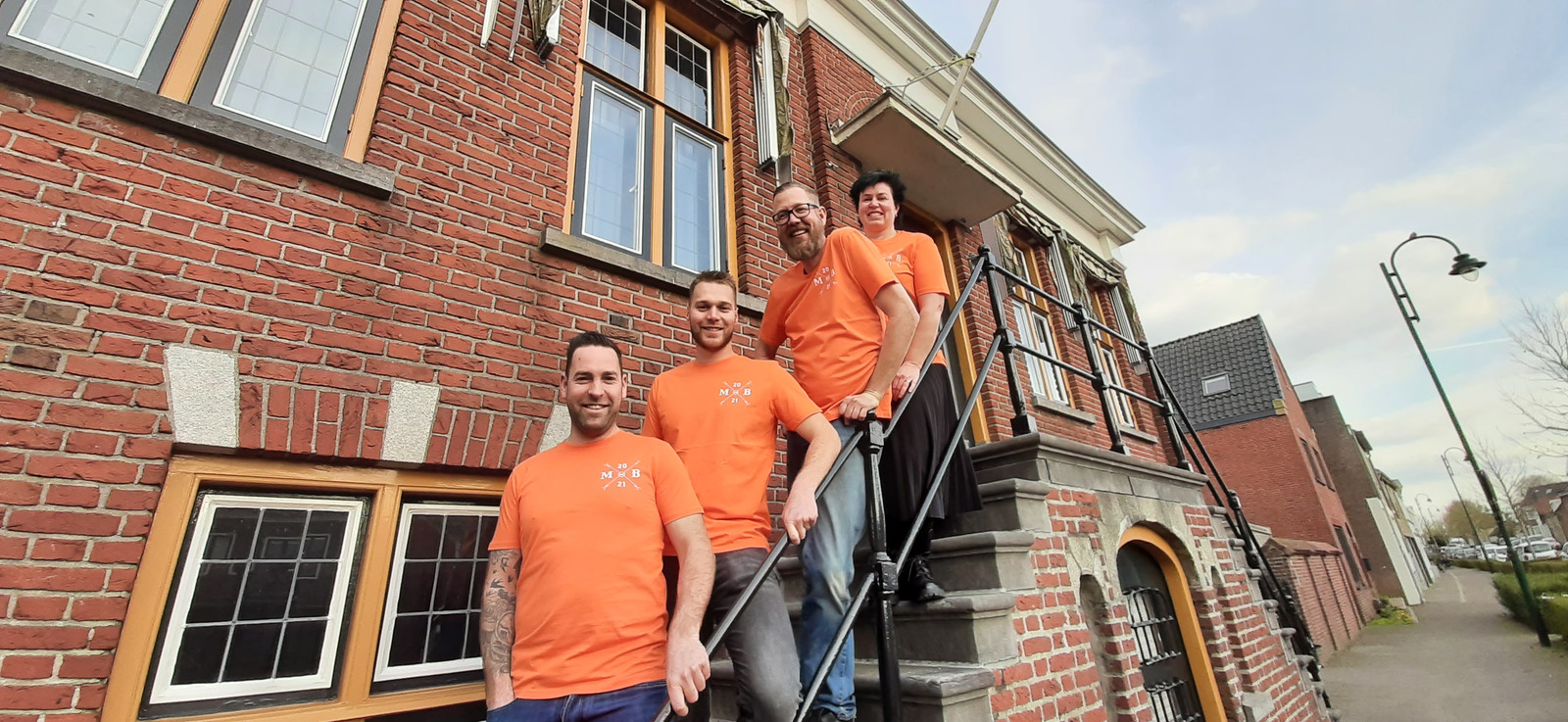 Nieuw Oranjecomité Standdaarbuiten wil Koningsdag koste wat kost ...