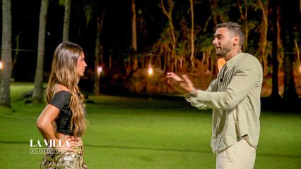 53. L'heure est aux explications