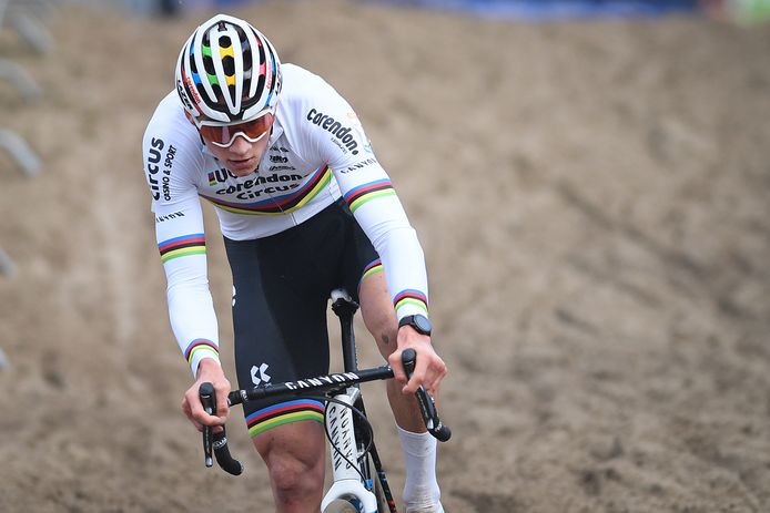 Mathieu van der Poel won elke cross waar hij in 2019 aan deelnam.