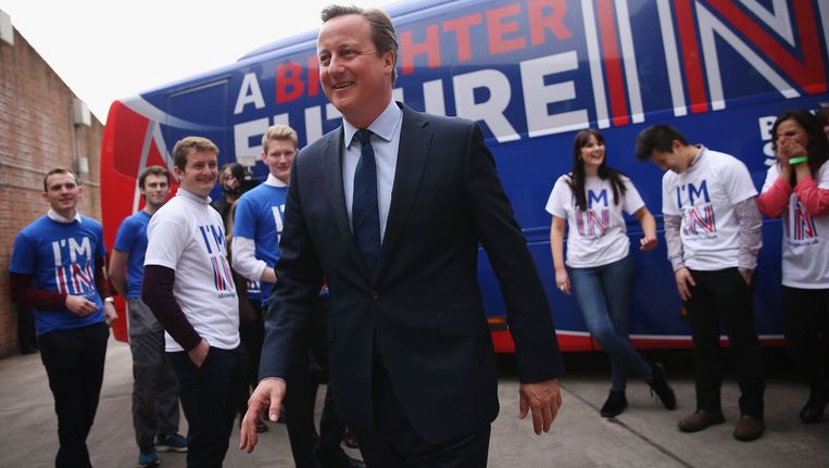 Cameron op campagne in Groot Brittannië. De premier benadrukt dat hij niets te verbergen heeft in de Panama Papers-zaak. Beeld © Photo News