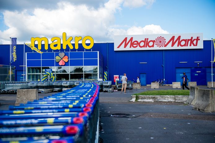 Beeld aan de Makro-winkel in Deurne, waar de MediaMarkt-vestiging moet sluiten.