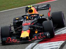 Verstappen vergooit het in China, briljante Ricciardo wint