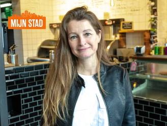 MIJN STAD.  Isolde Van Nieuwenhuyze (44) van De Frietketel: “Ik voel me geen veertiger tussen al dat jong volk”