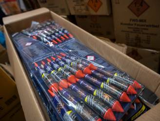 Politie treft minstens 250 kilo vuurwerk aan in Nederlandse woonwijk