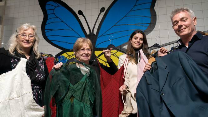Ook na twintig vrachtwagens vol gaat Hulp voor Oekraïne nog door, nu met de verkoop van galakleding 