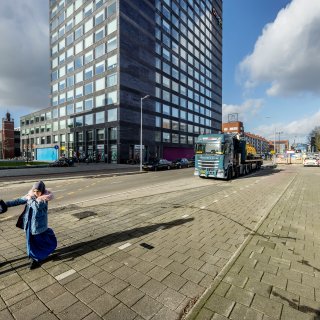 Change= director gets 150 hours community service and suspended sentence for ‘gigantic’ tax return backlog