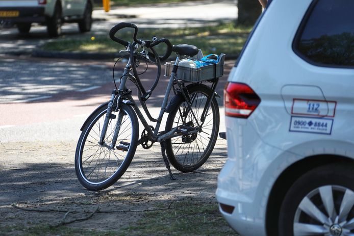 Fietser gewond na aanrijding met auto in Oss.