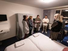 Hotel De Grote Zwaan in De Lutte gaat zo’n tachtig vluchtelingen opvangen: ‘Het komt heel goed uit’