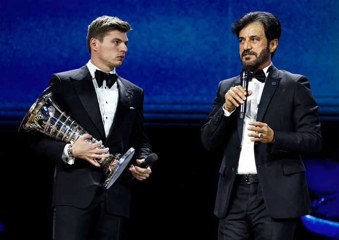 FIA-baas Mohammed Ben Sulayem met Max Verstappen.