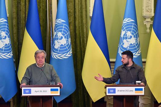  VN-secretaris-generaal António Guterres en de Oekraïense president Volodymyr Zelensky. 