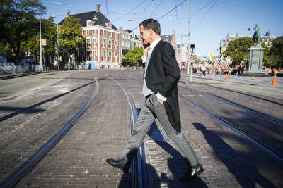 Rutte is belmenu’s zat: ‘Je wilt een gewoon mens spreken als je de overheid nodig hebt’
