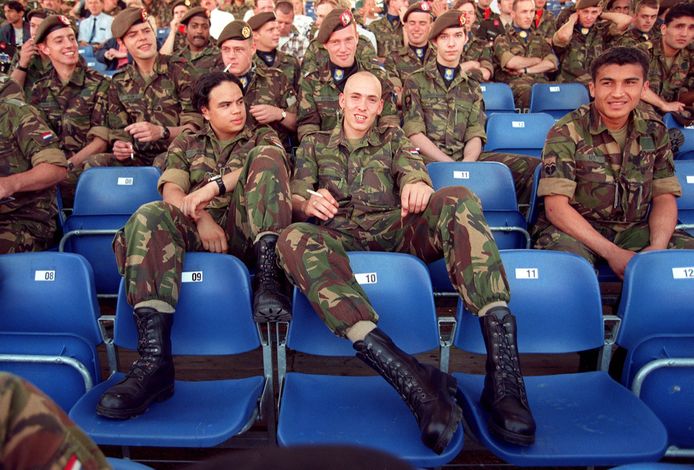 De militaire dienstplicht is in Nederland nooit afgeschaft. Wel is sinds 1 mei 1997 de opkomstplicht opgeschort.