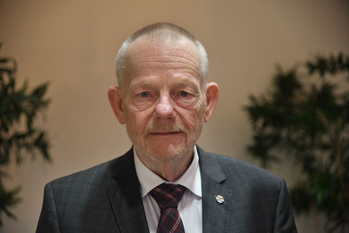 Gedeputeerde Dick van der Velde