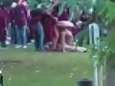 Des étudiants nus s’affairent sur le campus de l’ULB, les activités d’un cercle suspendues
