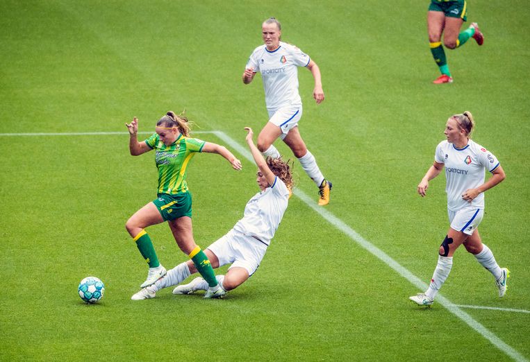 De Voetbalsters Van Telstar Krijgen Het Druk Na Hun Comeback In De 