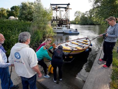 ‘Community project’ Dussan Nova voor het eerst het water in