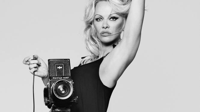 “Na het misbruik probeerde ik mijn babysitter te vermoorden”: wij doken al in de memoires van Pamela Anderson