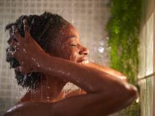 Vijf manieren (met én zonder hakken en boren) om geld te besparen met je douche