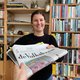 Gidi Heesakkers bezorgt de krant na bij Mette Bruinsma, die 200 meter verderop woont