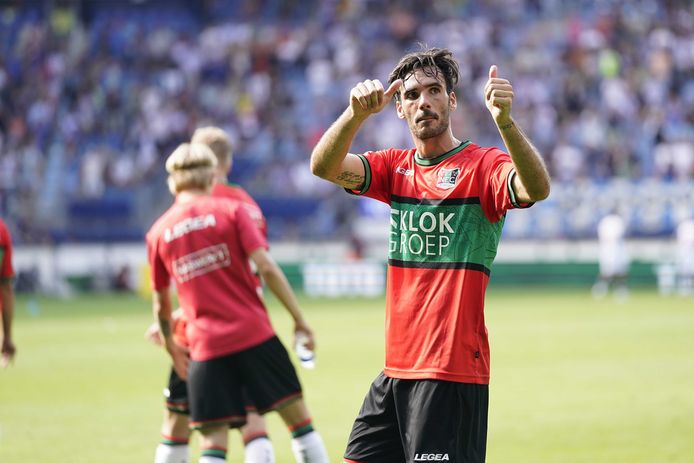 Wat is eigeijk het verschil tussen zaalvoetbal en veldvoetbal? Heb
