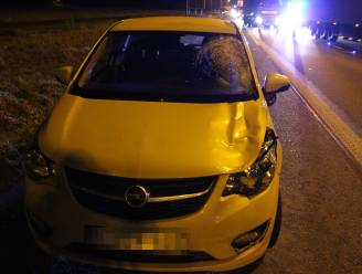 Auto rijdt vluchtende transmigrant dood op E40 bij Jabbeke. West-Vlaams gouverneur: "Dit hadden we voorspeld"