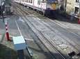 VIDEO: Infrabel deelt beangstigende beelden van spoorloper die op nippertje ontsnapt aan aanstormende trein