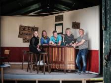 Door Hulzer Willem opgerichte toneelclub in Kotten is na 76 jaar nog springlevend: ‘We spelen deels in dialect’