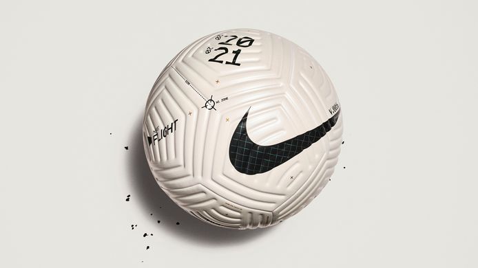 De nieuwe voetbal van Nike.