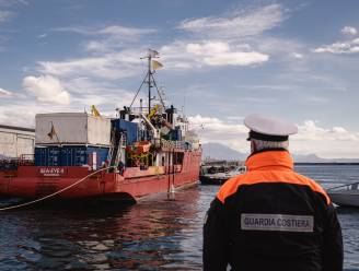Twee ngo-schepen geblokkeerd door Italië na overtreden nieuwe wet: “Reddingsboten niet bedoeld als veerboten voor migranten”