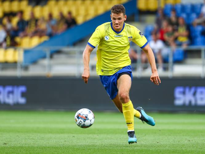 Louis Verstraete eindelijk terug bij SK Beveren: “Iedereen denkt dat voetballers kleinzerig zijn, maar dit was een gevaarlijke blessure”