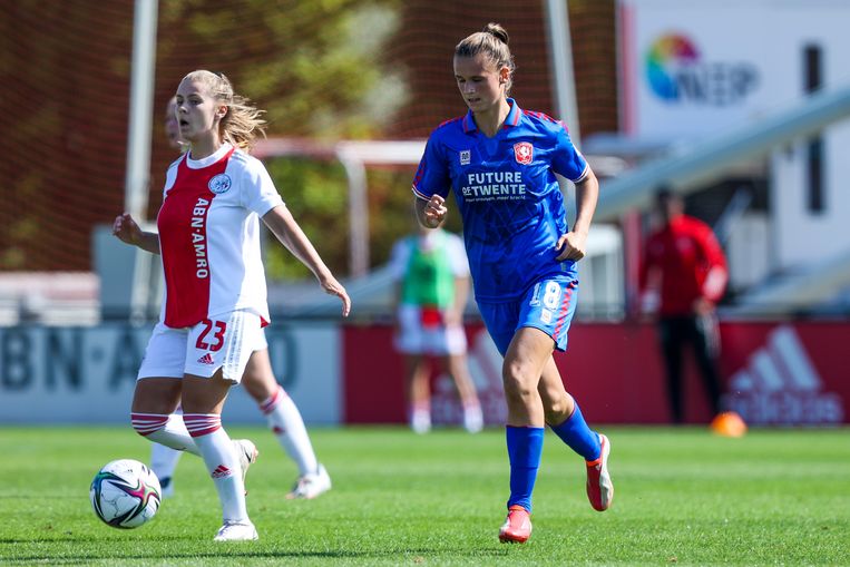 Vrouwen Ajax moeten na verlies tegen Twente nu al in achtervolging