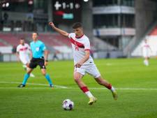 Ajax presenteert verdediger Ahmetcan Kaplan: ‘Hier slagen en vervolgens een mooie stap maken’