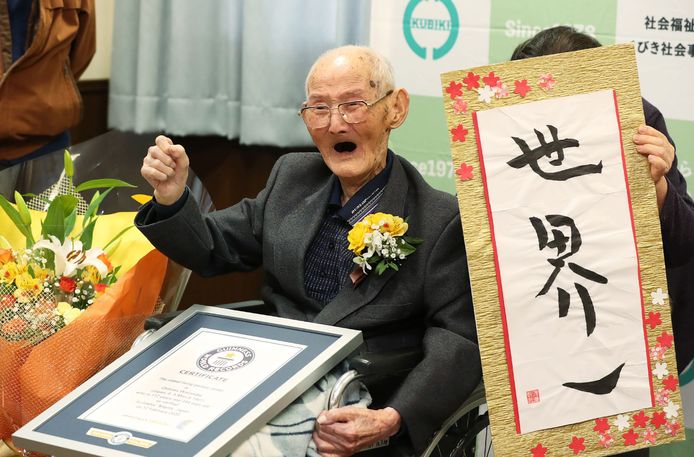 Chitetsu Watanabe (112) is de oudste man ter wereld.