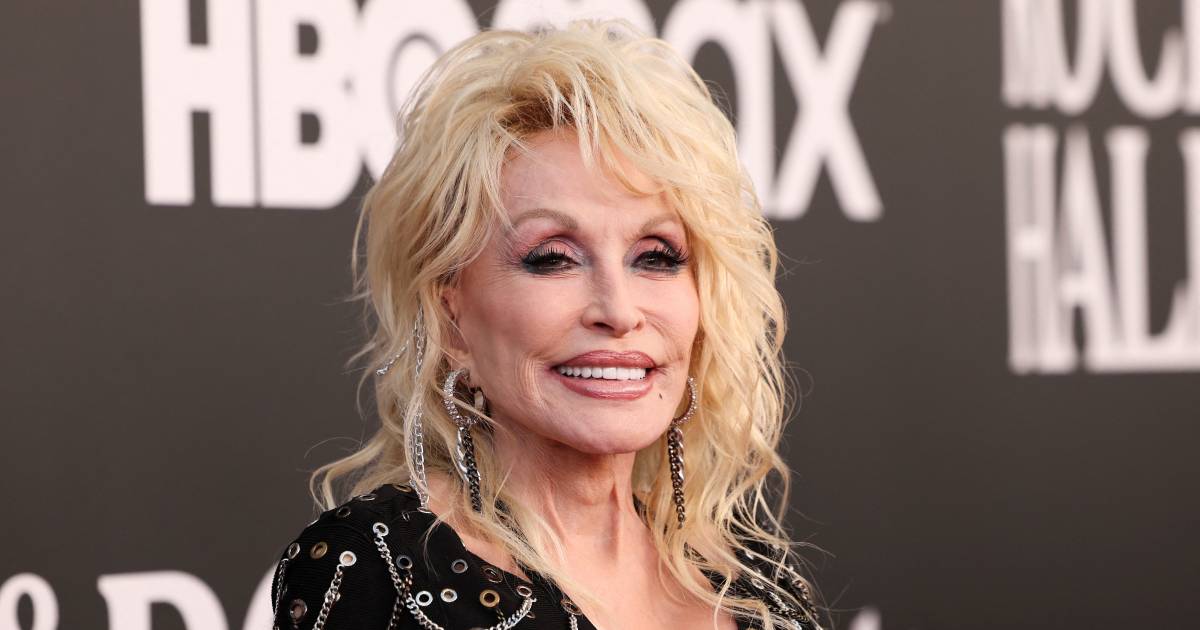 100 millions de dollars pour rendre le monde un peu meilleur: Dolly Parton est passée de star de country extravagante à bienfaitrice bien-aimée |  Célébrités
