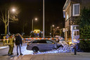 Een Audi RS6 is een woning binnengereden in Enschede.