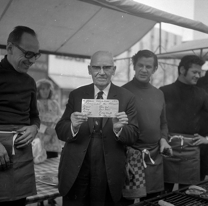 Veestraat Helmond, feest (1973/1974?).