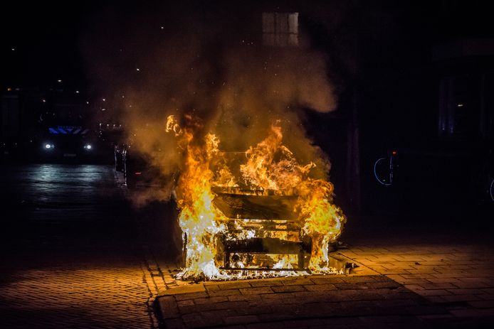 Of de twee nu opgepakte jongens iets te maken hebben met de in brand gestoken auto’s in Leidschendam, wordt onderzocht.
