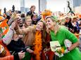 Vorig jaar tijdens Koningsdag waren koning Willem-Alexander en koningin Máxima met hun kinderen op bezoek in Rotterdam.