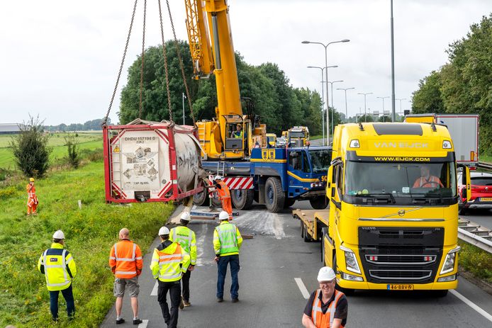 De berging op de N325.