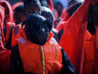 Italië beschuldigt Malta van doorsturen bootvluchtelingen: meer dan 200 migranten aangekomen in Sicilië