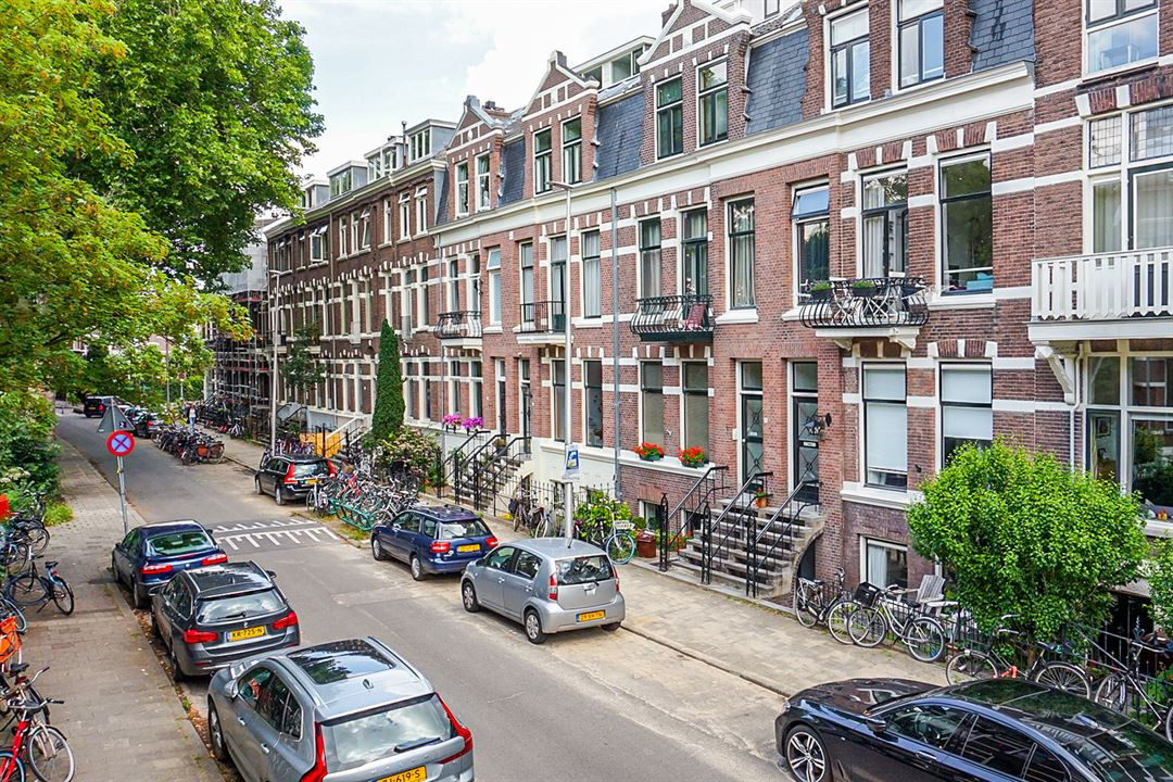 Aan de Alexander Numankade in Utrecht is een huis verkocht waarvoor 10.555 euro per vierkante meter is betaald. Dit is vermoedelijk een record.
