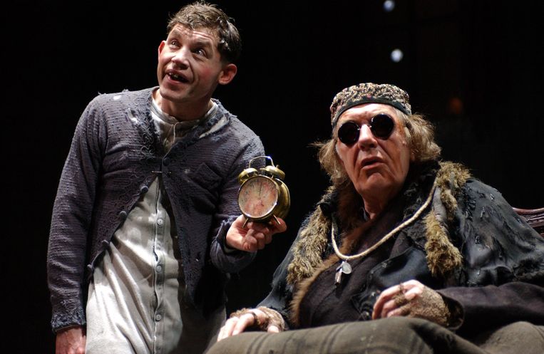 Lee Evans en Michael Gambon in ‘Endgame’ in 2004. Beeld Corbis via Getty Images