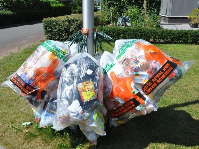 Idee kliklijn plastic afval in was bestuurlijk niet goedgekeurd | Veghel | bd.nl