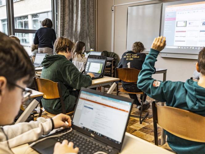 Leerlingen leggen bijna half miljoen Vlaamse toetsen af